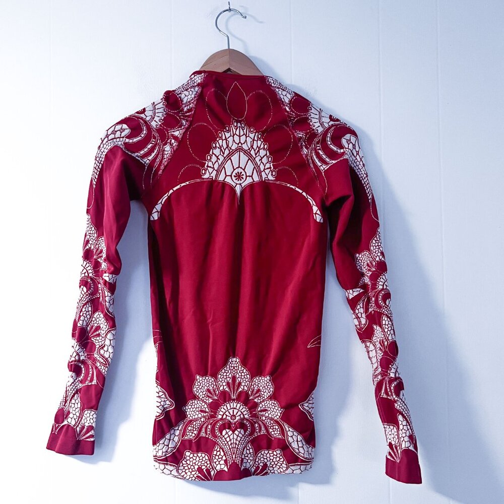 Athleta Tattoo Twist Long Sleeve Red Shirt size Small - Picture 3 of 6